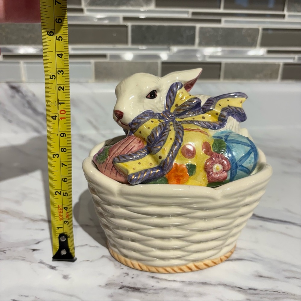 Vintage Easter Bunny candy dish lidded bunny with Easter eggs - Picture 8 of 9